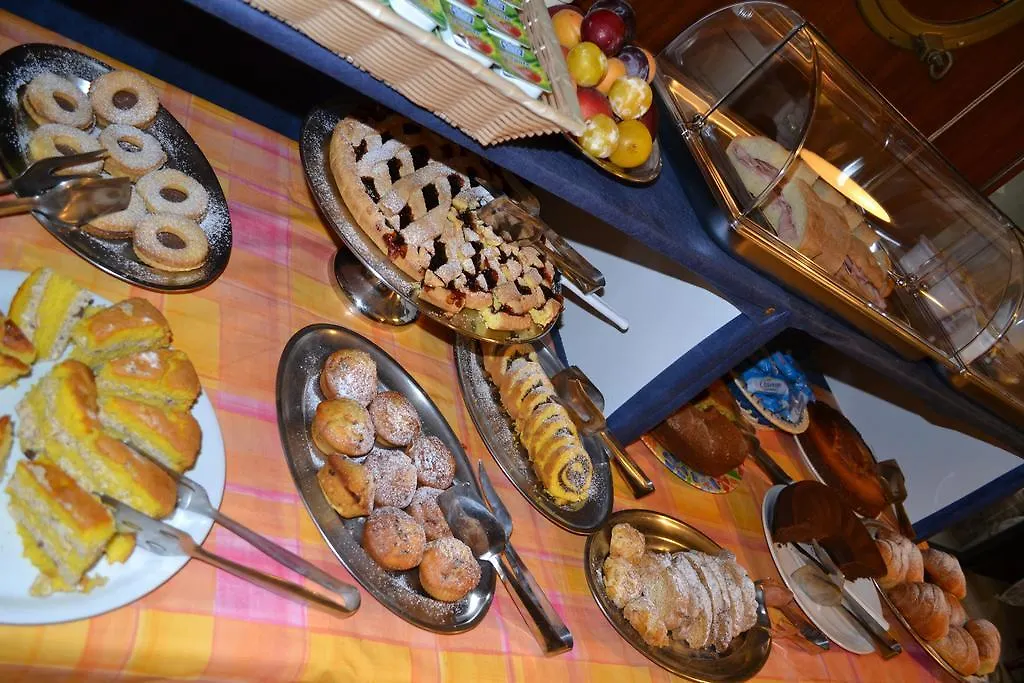 Hotel Villa Maria Rimini 2*,